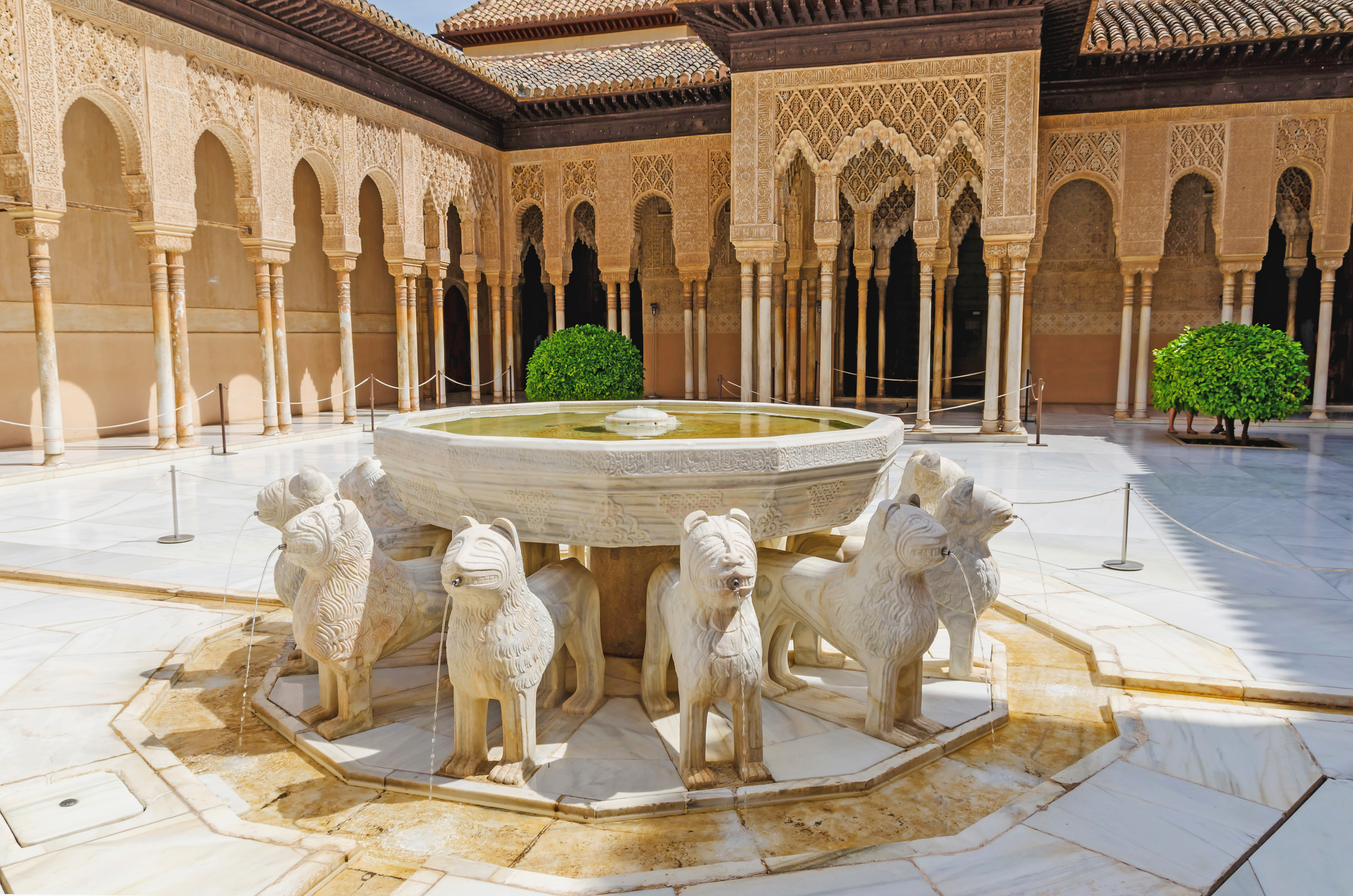 Alhambra: Entrada y tour guiado con Palacios Nazaríes